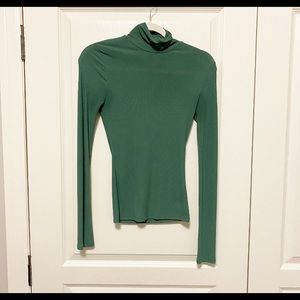 Topshop Thin Mint Turtleneck ✨
